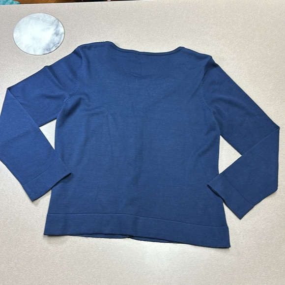 Elements Navy blue cardigan sweater with a Faux Pearl Beaded neckline size L - Picture 6 of 6